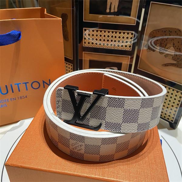 モノトーン映え LOUIS VUITTON ルイヴィトン コピー ワイドベルト ダミエパターン 黒金具アクセント