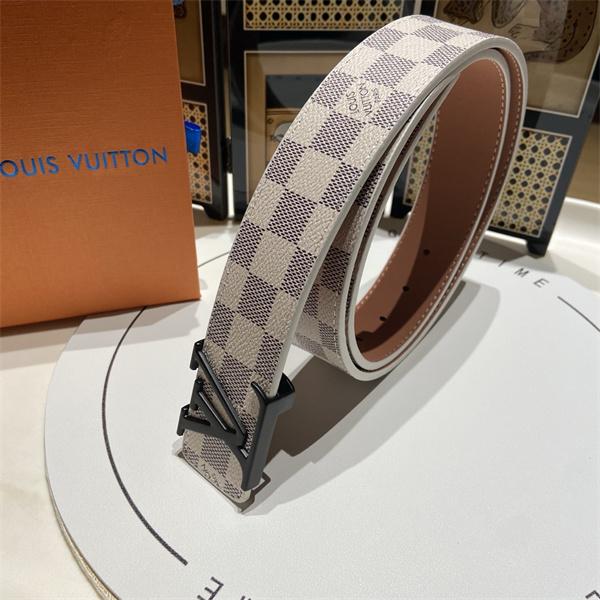 モノトーン映え LOUIS VUITTON ルイヴィトン コピー ワイドベルト ダミエパターン 黒金具アクセント
