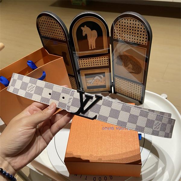 モノトーン映え LOUIS VUITTON ルイヴィトン コピー ワイドベルト ダミエパターン 黒金具アクセント