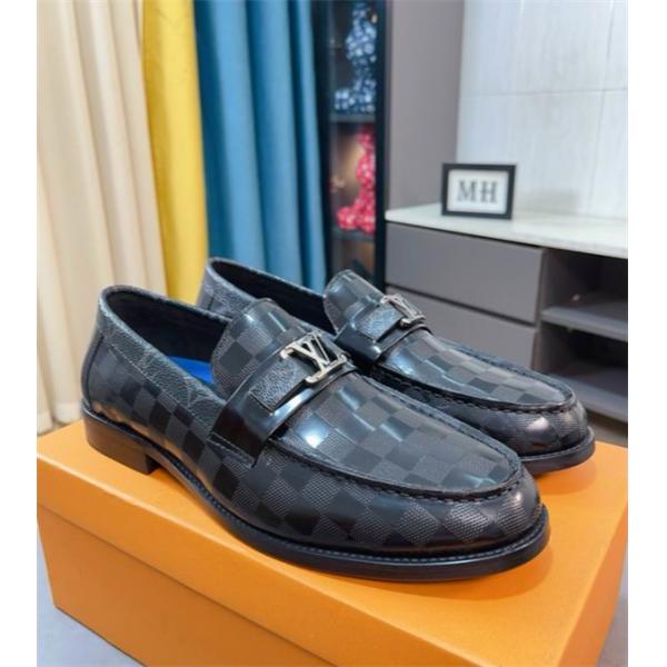 おしゃれで上品 ルイヴィトンビジネスシューズコピーレザー  2026新作 メンズLOUIS VUITTON