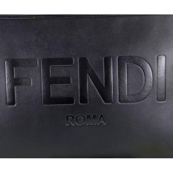 FENDI コピー 都会的レタリングバッグ ROMAロゴ ワイドショルダー 手提げ兼用 収納力重視 トート