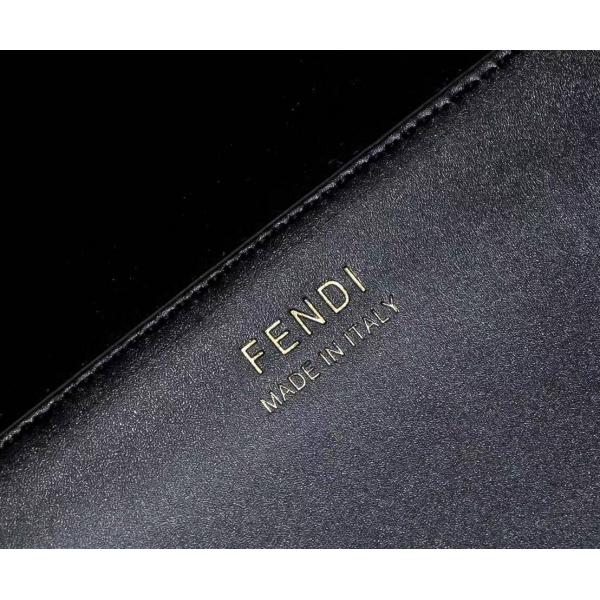 FENDI コピー 都会的レタリングバッグ ROMAロゴ ワイドショルダー 手提げ兼用 収納力重視 トート