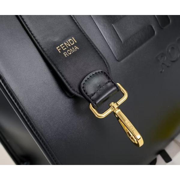 FENDI コピー 都会的レタリングバッグ ROMAロゴ ワイドショルダー 手提げ兼用 収納力重視 トート