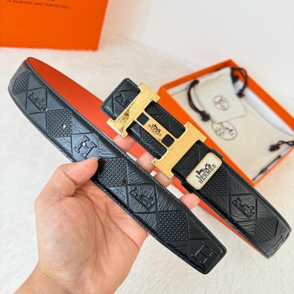 HERMÈS コピー 指名買い候補 メンズHバックルベルト 一層牛革 リバーシブル仕様 メタル金具 都会的スタイル