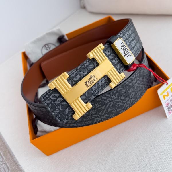 HERMÈS コピー 2026注目モデル H型掛けバックル メンズダブルフェイス本革ベルト 幾何型押しデザイン 重厚メタル金具