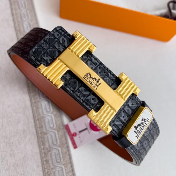 HERMÈS コピー 2026注目モデル H型掛けバックル メンズダブルフェイス本革ベルト 幾何型押しデザイン 重厚メタル金具