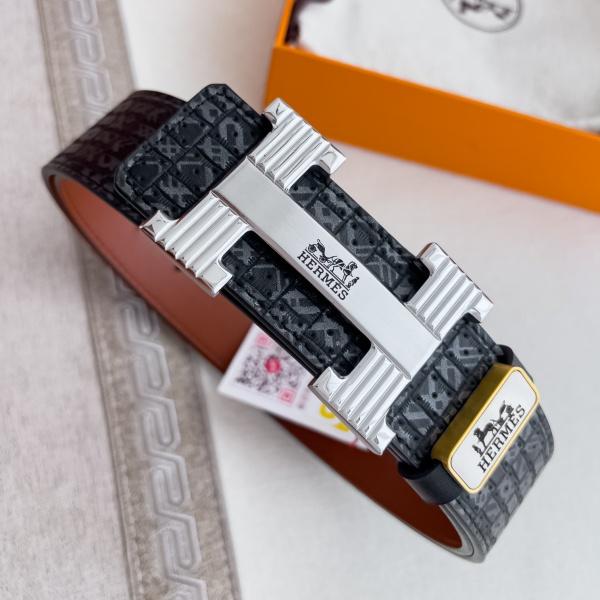 HERMÈS コピー 2026注目モデル H型掛けバックル メンズダブルフェイス本革ベルト 幾何型押しデザイン 重厚メタル金具