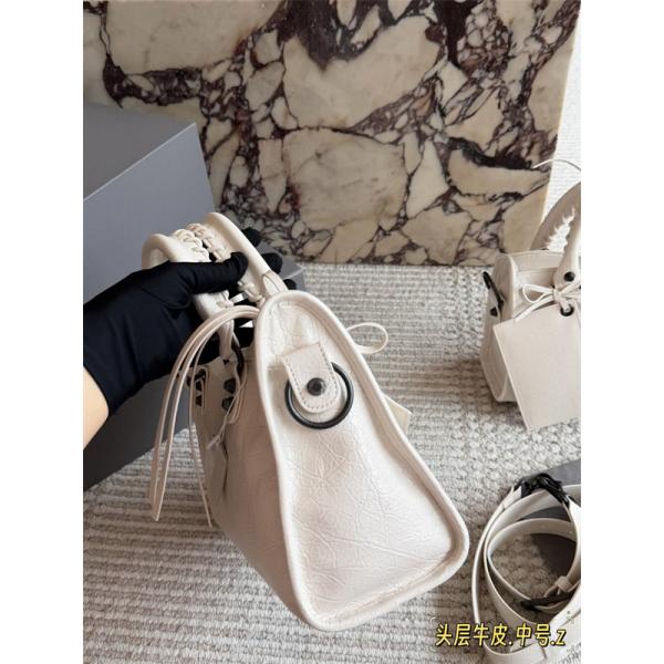 都会派オフィス BALENCIAGA バレンシアガ コピー 2WAYハンドバッグ フロントジップ タッセルアクセント