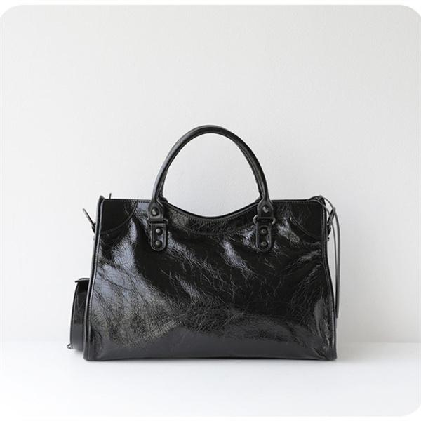 サイズで選べる BALENCIAGA バレンシアガ コピー 2WAYハンドバッグ ソフトボディ オフィスカジュアル