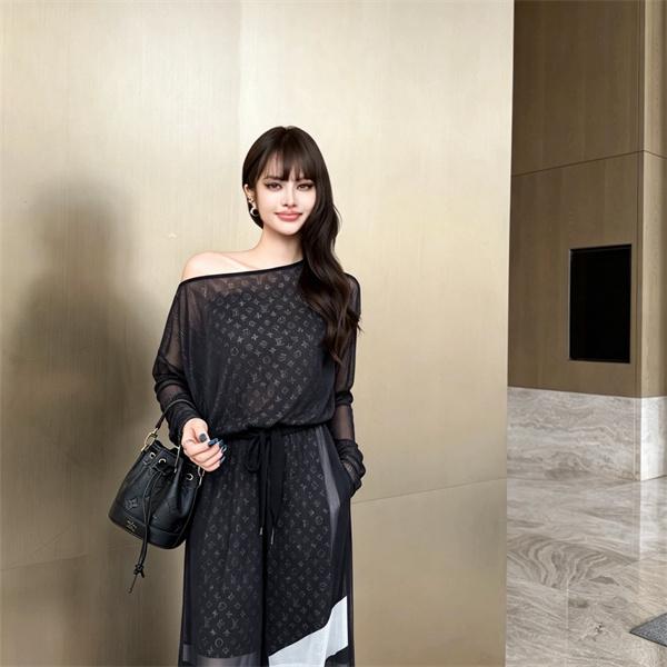 肩見せシルエットが映える LOUIS VUITTON ルイヴィトン コピー 2ピースセット シアートップス マキシスカート モードスタイル
