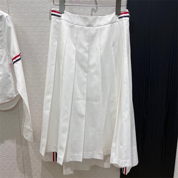プレッピームード THOM BROWNE トム ブラウン コピー 2ピースセット ポケットシャツ ハイウエストプリーツ