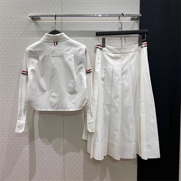 プレッピームード THOM BROWNE トム ブラウン コピー 2ピースセット ポケットシャツ ハイウエストプリーツ