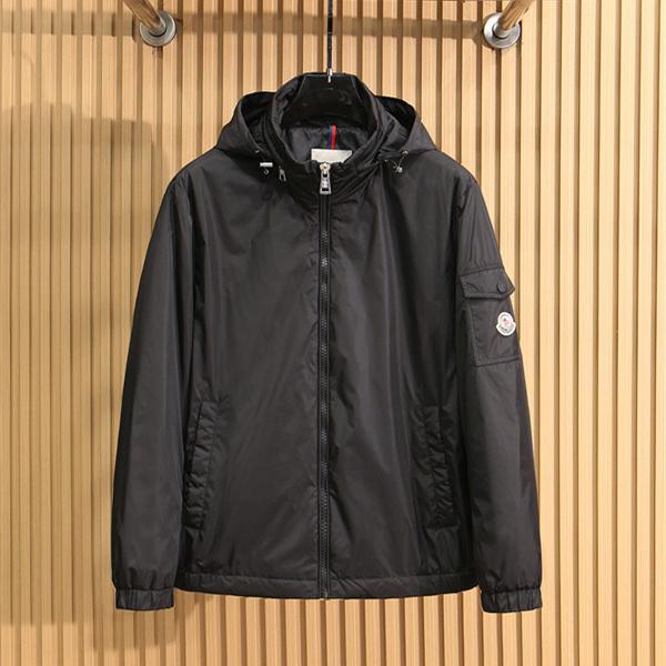 ロゴワッペン ユーティリティデザイン MONCLER モンクレール コピー ライトブルゾン アーバンアウトドア