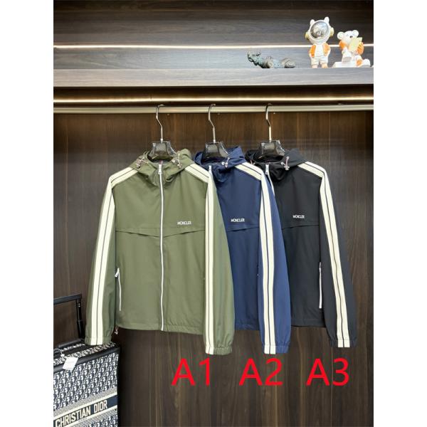 胸元ロゴ サイドライン MONCLER モンクレール コピー ライトブルゾン 3カラー展開