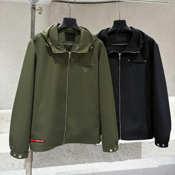 実用性重視 PRADA激安 フード付きジャケット プラダ 三防素材 メタルディテール