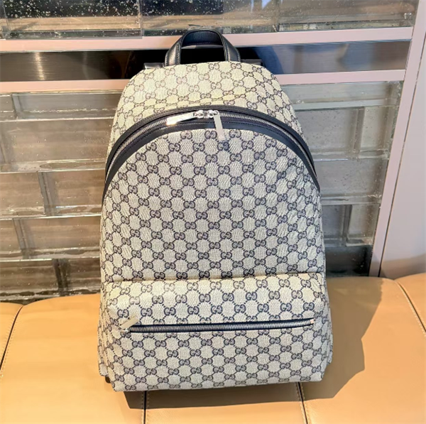 GUCCI最新★グッチリュックサックコピービジネスシーンにも対応 A4ファイル収納可 