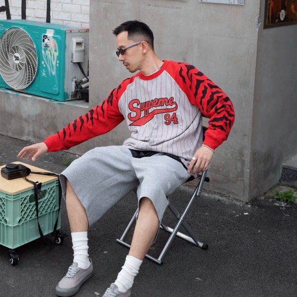 タイガー柄 長袖Tシャツ Supreme 激安 ラグランスリーブ シュプリーム 94ナンバー レトロスポーツ