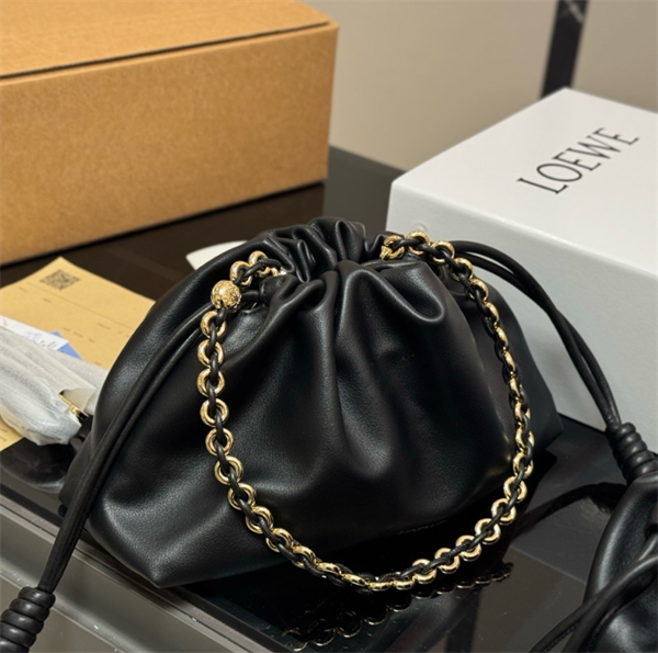 2026人気♥LOEWEロエベショルダーバッグコピーオシャレ収納性抜群使い勝手黒色