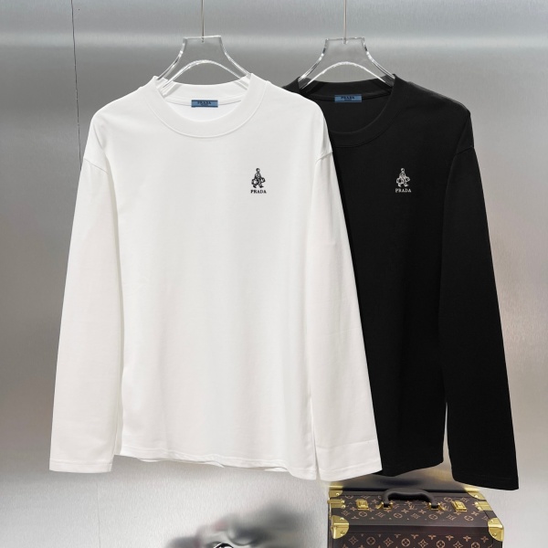 ワンポイント刺繍 PRADA激安 長袖Tシャツ クルーネック プラダ