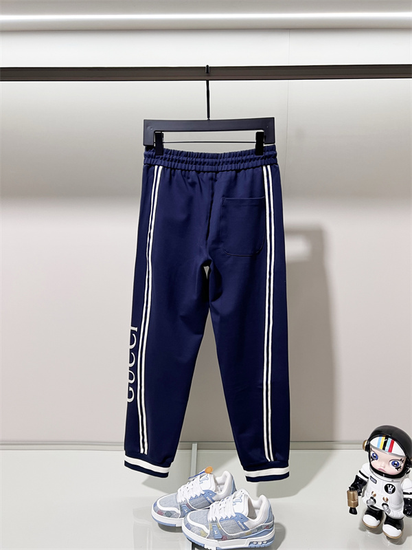 ダークネイビー ボーダーデザイン フーディー GUCCI グッチ コピー トラックセットアップ アーバンカレッジ