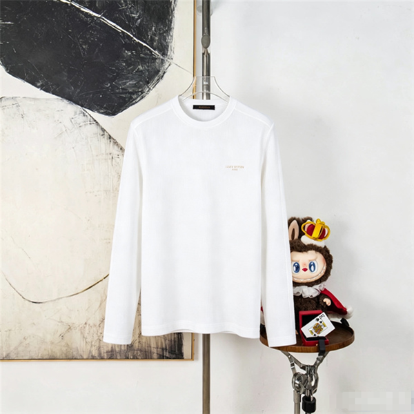 ミニマルロゴ ワンポイント クルーネック LOUIS VUITTON ルイヴィトン コピー 長袖Tシャツ アーバンベーシック