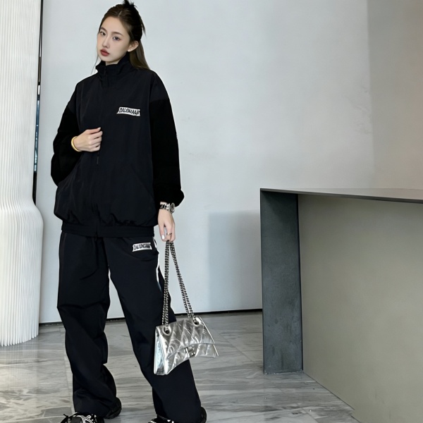 白テーププリント ナイロンセットアップ BALENCIAGA 小高めスタンドカラー バレンシアガ ワイドパンツ ストリート