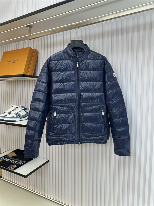 ブラック・ネイビー・ライトグレー スマートシルエット MONCLER モンクレール コピー ダウンジャケット デイリーカジュアルv 