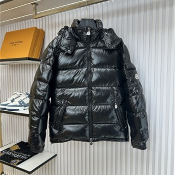 アーバンスポーツ デタッチャブルフード仕様 MONCLER モンクレール コピー ショートダウン ストリートスポーツ