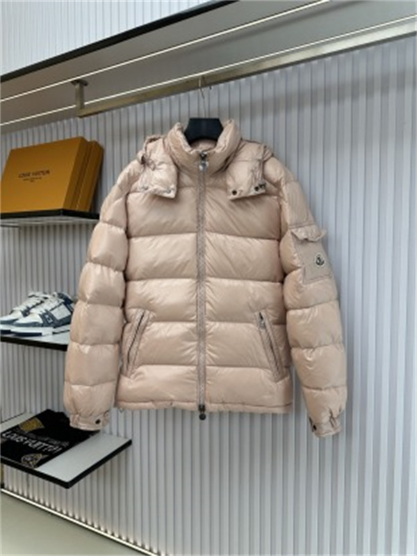 アーバンスポーツ デタッチャブルフード仕様 MONCLER モンクレール コピー ショートダウン ストリートスポーツ