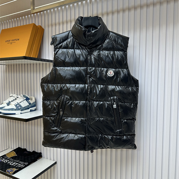 光沢ナイロン スタンドカラー MONCLER モンクレール コピー ダウンベスト アーバンレイヤード
