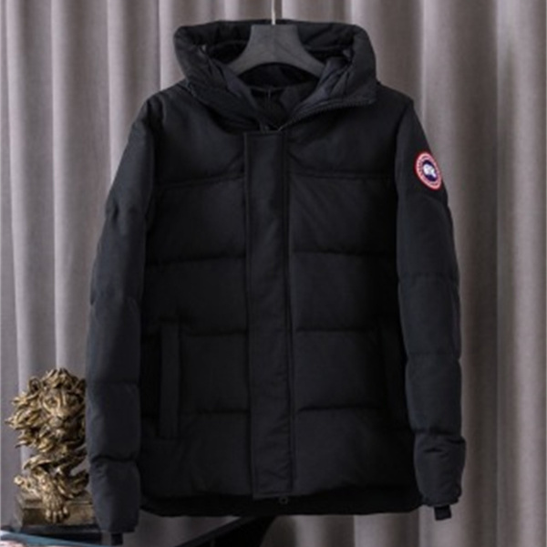 ショートパーカ ワッペン仕様 都会派 CANADA GOOSE カナダグース コピー ダウンジャケット アーバンアウトドア