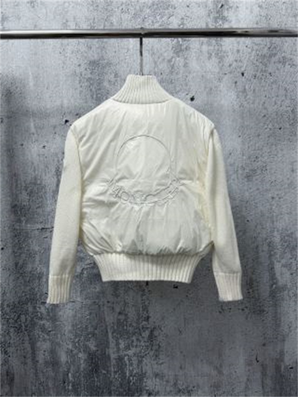 リブ襟映え ニット切替 ショート丈 MONCLER モンクレール コピー レディースダウンジャケット フェミニンカジュアル