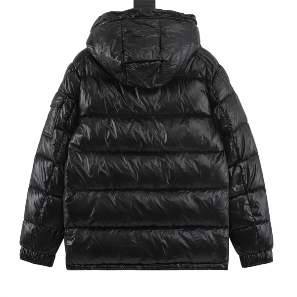 フード付き ショート丈 冬映え MONCLER モンクレール コピー レディースダウンジャケット アーバンエレガンス