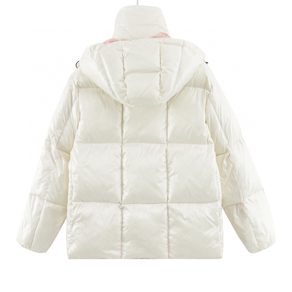 ピンクフード フェミニンムード MONCLER モンクレール コピー レディースダウンジャケット スウィートカジュアル