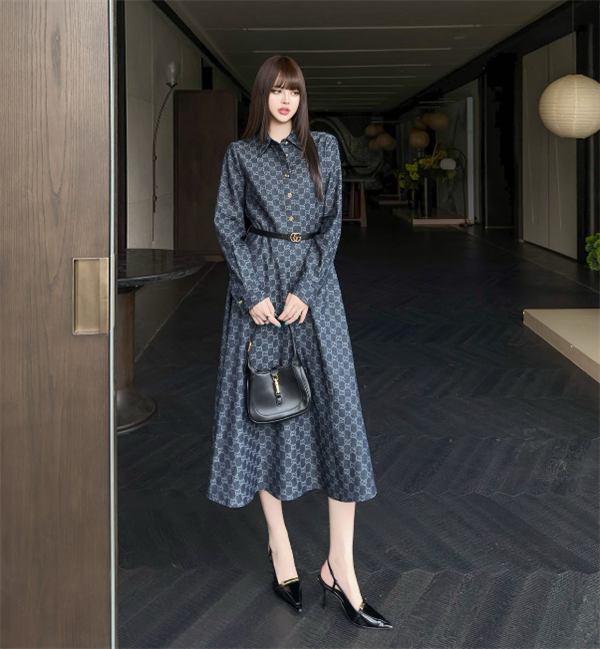 希少新作☆GUCCI グッチワンピースコピー♥2026秋冬トレンドレディース