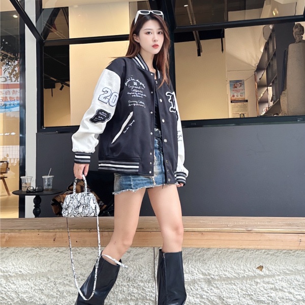 ペガサス刺繍スタジャン アミリ 激安 AMIRI 配色スリーブ 新作注目