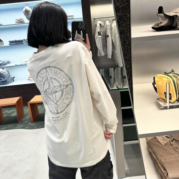 バックグラフィック 長袖Tシャツ ストーンアイランド STONE ISLAND激安 かすれ加工 注目度急伸