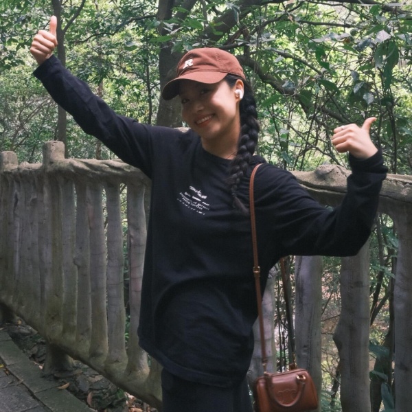 バックグラフィック 長袖Tシャツ ストーンアイランド STONE ISLAND激安 かすれ加工 注目度急伸