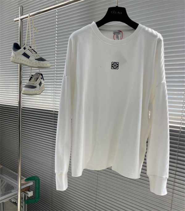 2026新作★LOEWE  Anagram ロエベ長袖tシャツコピー★おしゃれトレンド新作３色エレガント