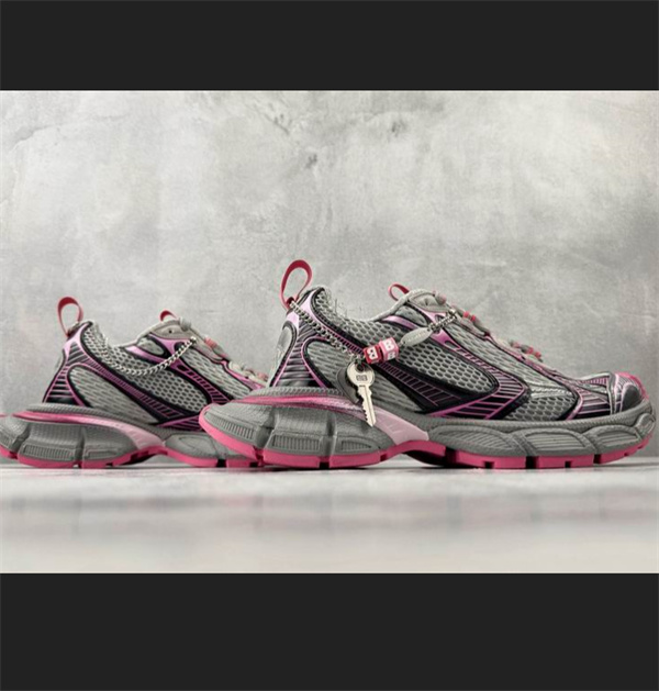 最新★バレンシアガスニーカーコピー☆2026秋冬トレンドBALENCIAGAメンズ靴