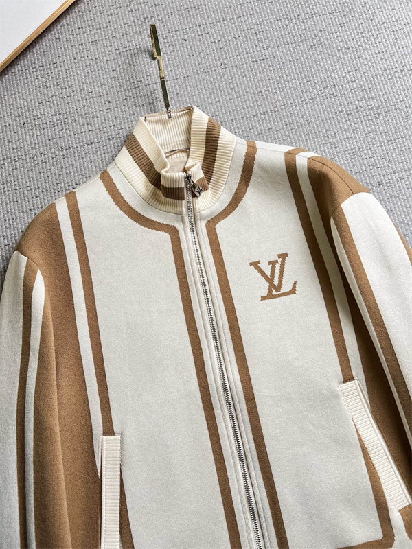 クラシカルムード スタンドカラー LOUIS VUITTON ルイヴィトン コピー ニットジャケット レトロカレッジ