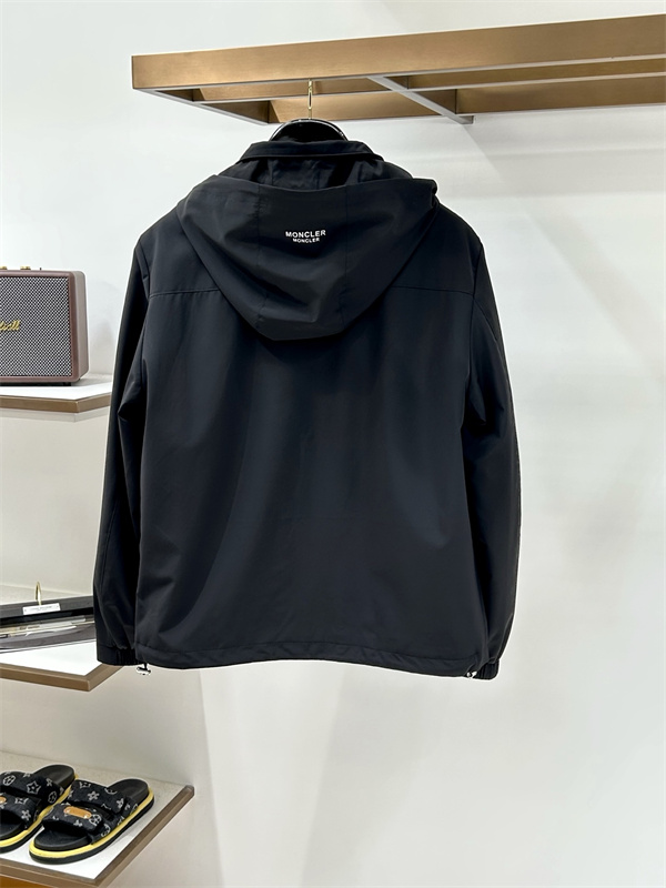 スポーツミックス ジップポケット MONCLER GRENOBLE モンクレール グルノーブル コピー ウインドジャケット スポーツカジュアル