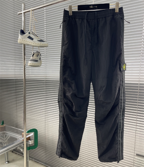 爽やかStone Island 人気☆☆ストーンアイランドスウェットパンツコピーコピー裏地はメッシュ加工