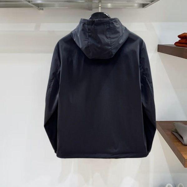 ナイロンジップジャケット プラダ激安 軽快アウター PRADA 指名買い候補