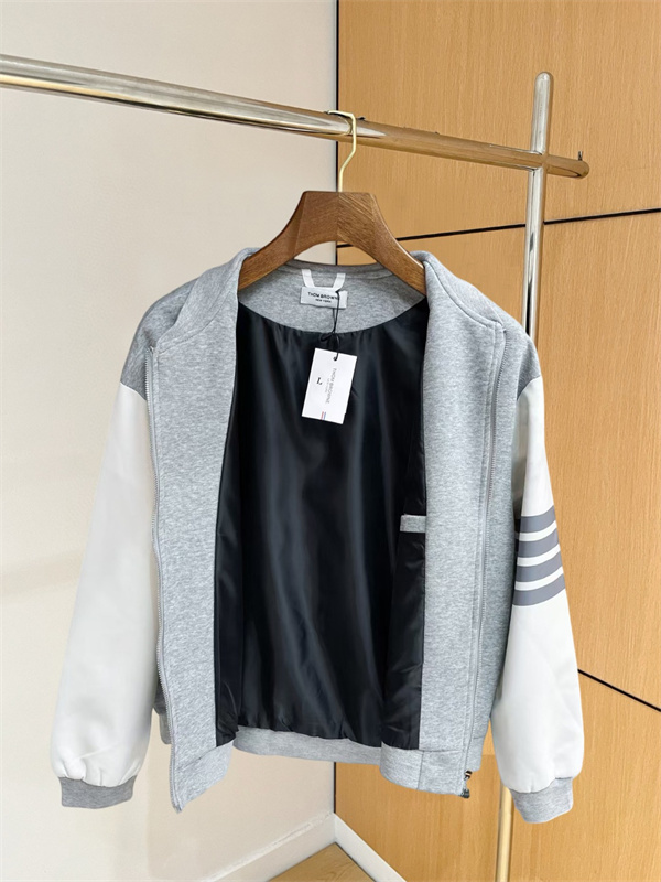 4BARライン プレッピースポーツ THOM BROWNE トムブラウン コピー ジップブルゾン メンズプレッピー