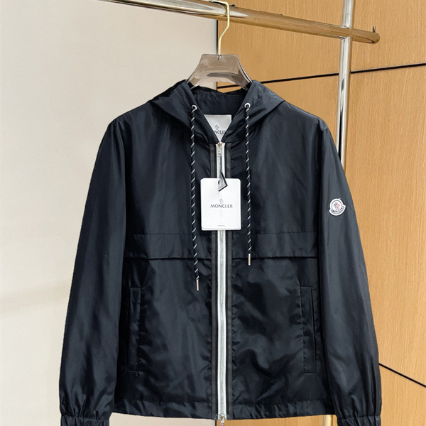 アーバンアウトドア ドローコード MONCLER モンクレール コピー