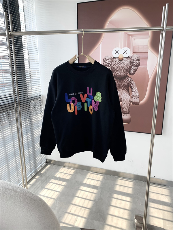 カラーレタリング 人気上昇 Louis Vuitton ルイヴィトン コピー スウェット メンズストリート