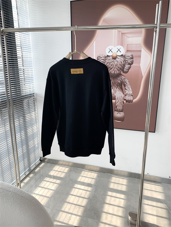 カラーレタリング 人気上昇 Louis Vuitton ルイヴィトン コピー スウェット メンズストリート