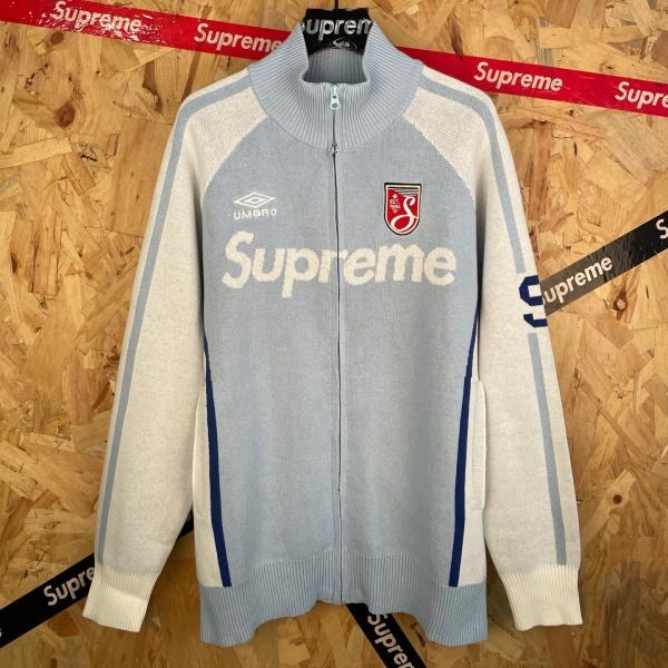 フットボールテイスト ジップニットジャケット Supreme激安 シュプリーム × Umbro アンブロ ナンバー9 刺繍エンブレム