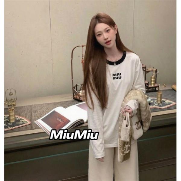 Miumiu新作ミュウミュウ長袖ｔシャツコピーレディースファッション2026秋冬トレンド